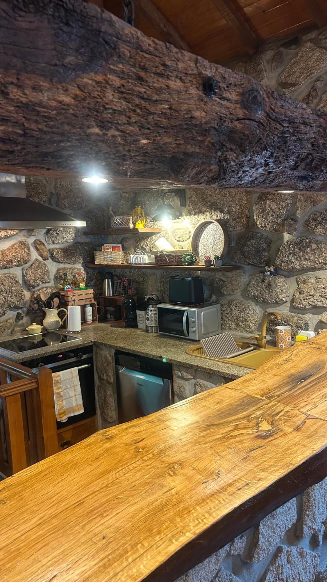 Casa Das Andorinhas เซลอริโก จิ บาสโต ภายนอก รูปภาพ